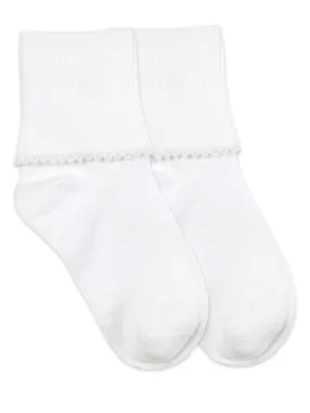 Smooth Toe Tatted Edge Turn Cuff Socks, White